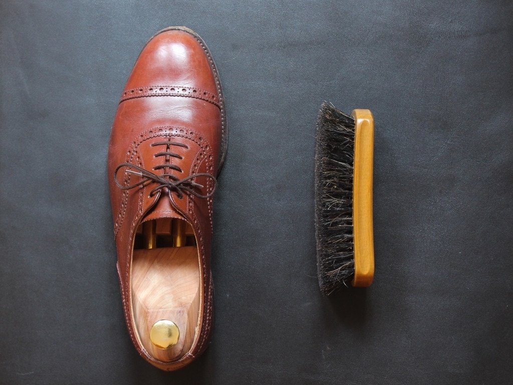 Natural leather 2024 shoe polish